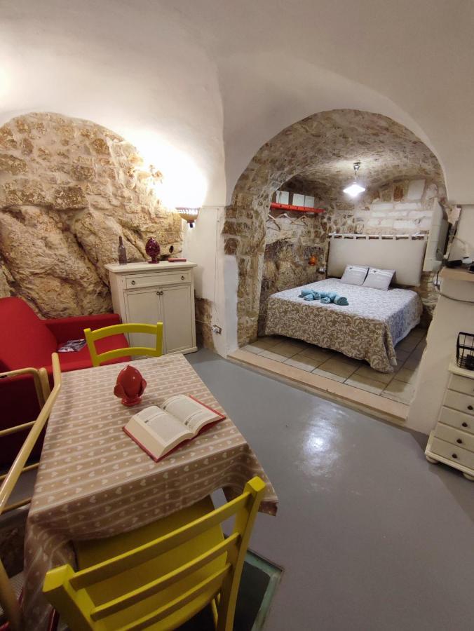 Ostuni- Casa Cisterna Porta San Demetrio Apartment ภายนอก รูปภาพ